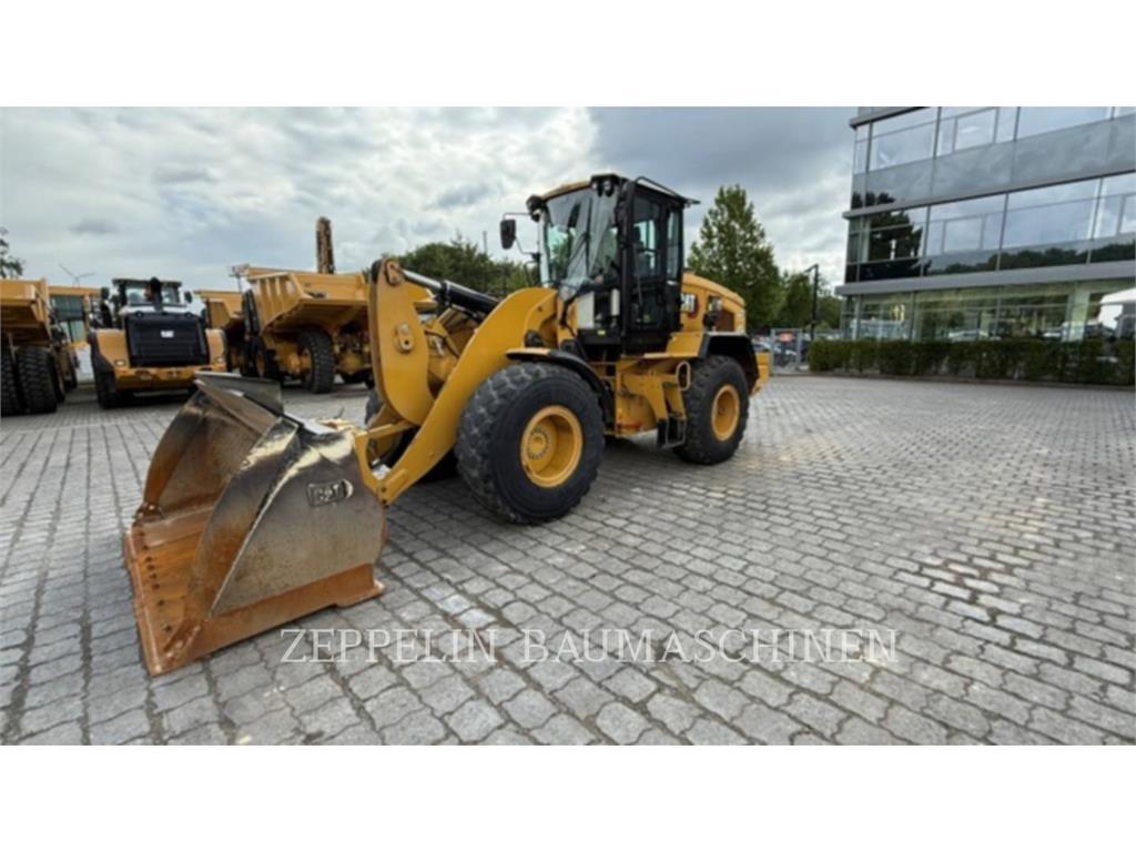 CAT 930M Naudoti ratiniai krautuvai