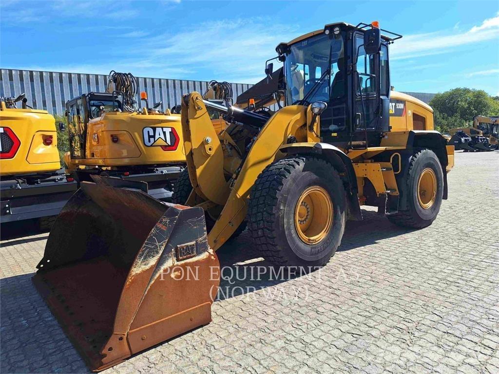 CAT 930M Naudoti ratiniai krautuvai