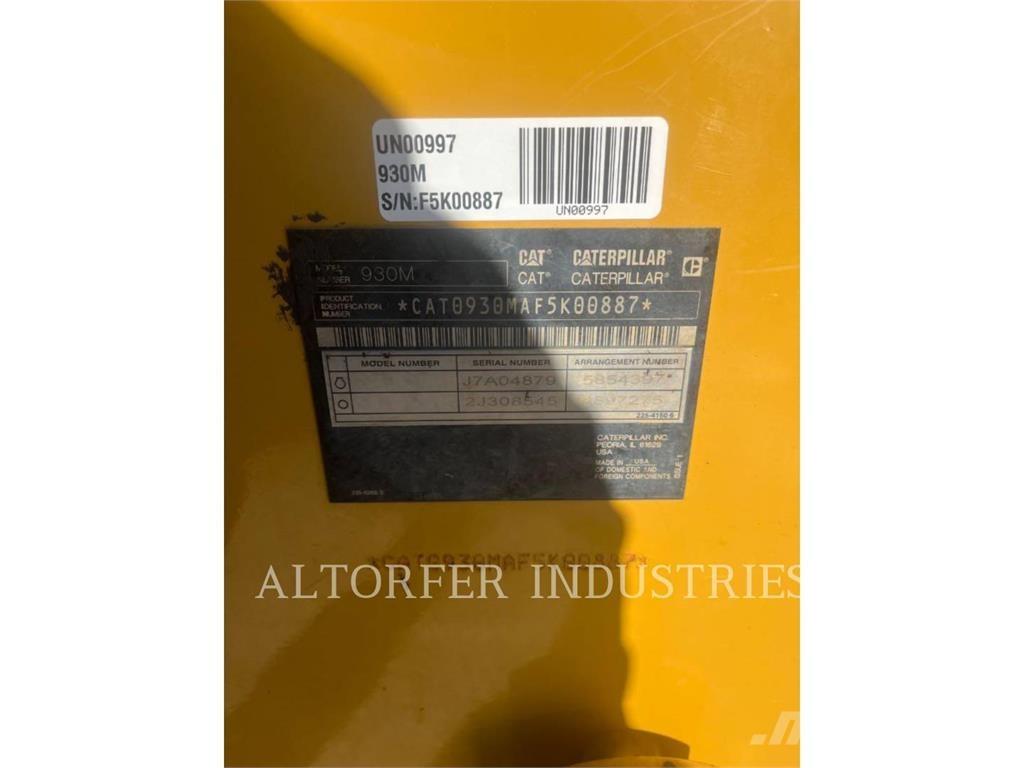 CAT 930M Naudoti ratiniai krautuvai