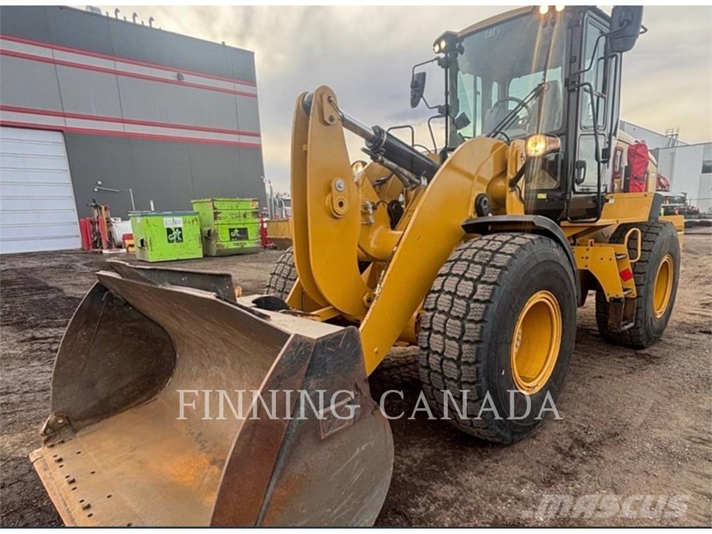 CAT 930M Naudoti ratiniai krautuvai