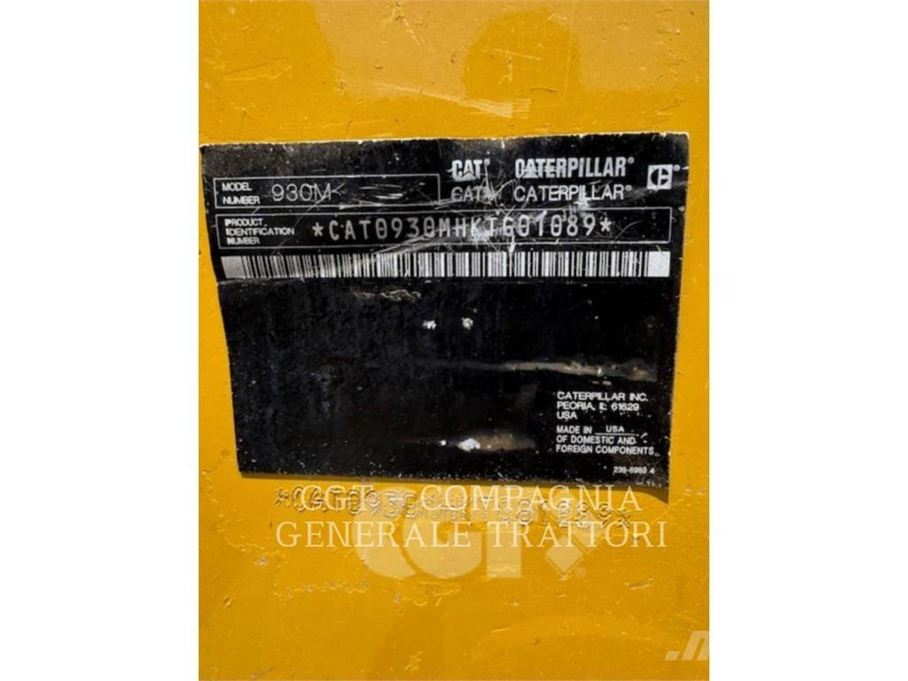CAT 930M Naudoti ratiniai krautuvai