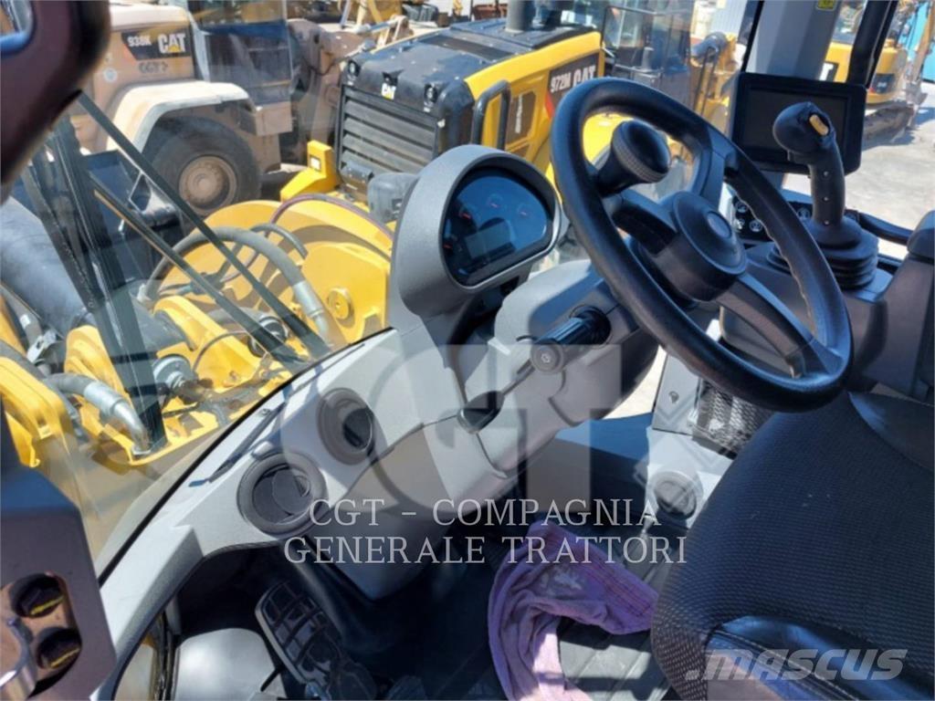 CAT 930M Naudoti ratiniai krautuvai