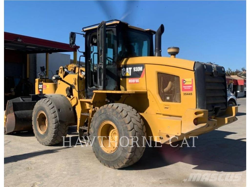CAT 930M Naudoti ratiniai krautuvai