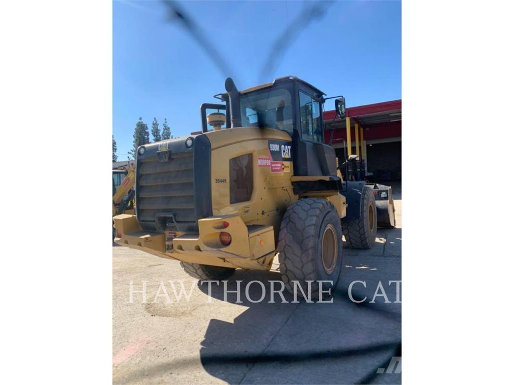 CAT 930M Naudoti ratiniai krautuvai