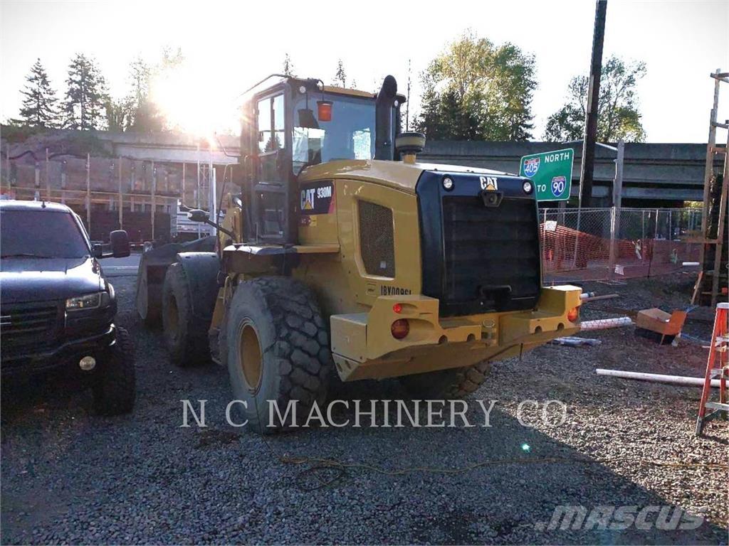CAT 930M Naudoti ratiniai krautuvai