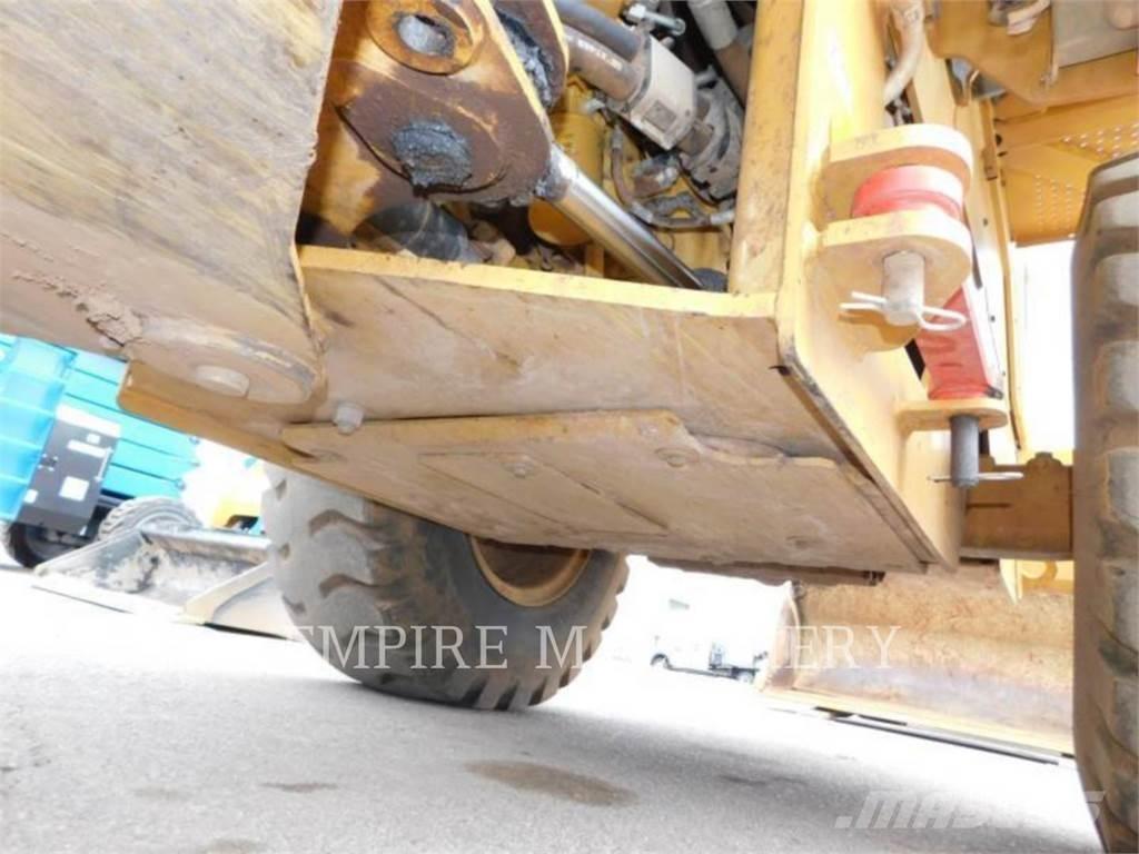 CAT 930M FC Naudoti ratiniai krautuvai