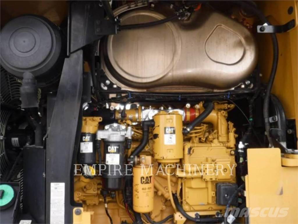 CAT 930M FC Naudoti ratiniai krautuvai