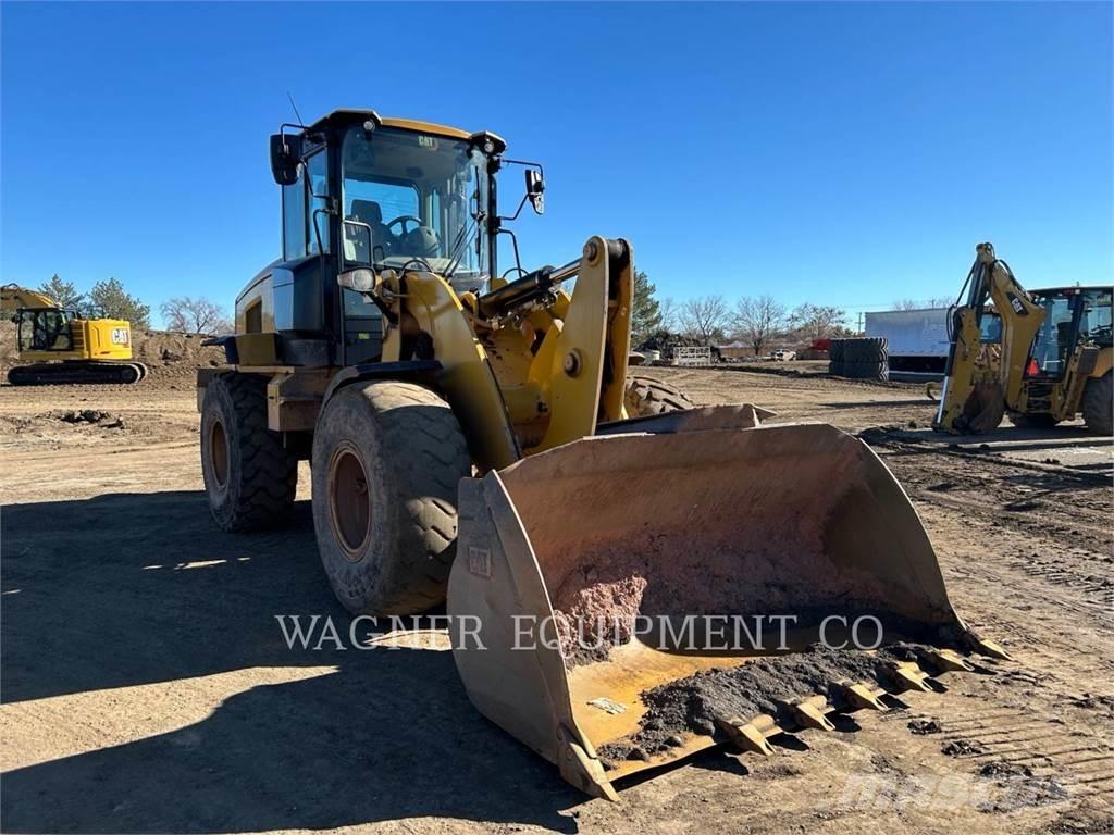 CAT 930M FC Naudoti ratiniai krautuvai