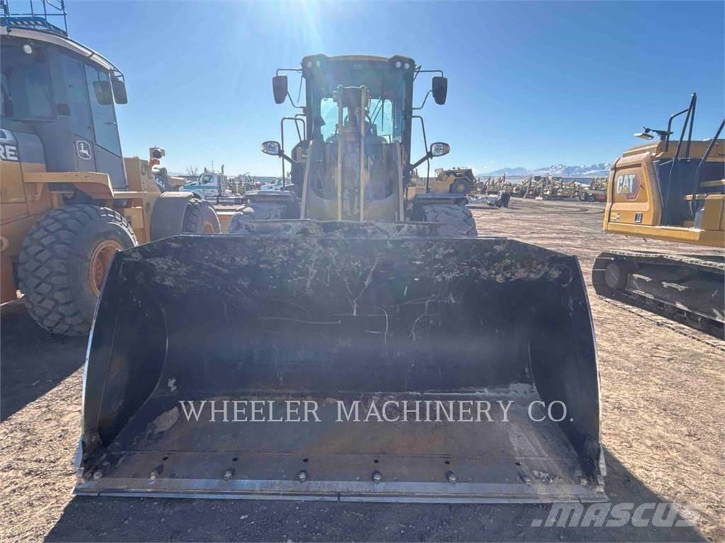 CAT 930M QC Naudoti ratiniai krautuvai