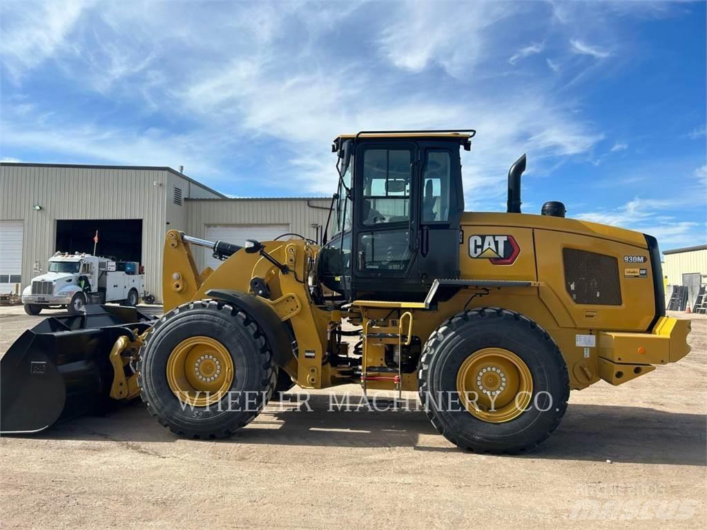 CAT 930M QC 3V Naudoti ratiniai krautuvai