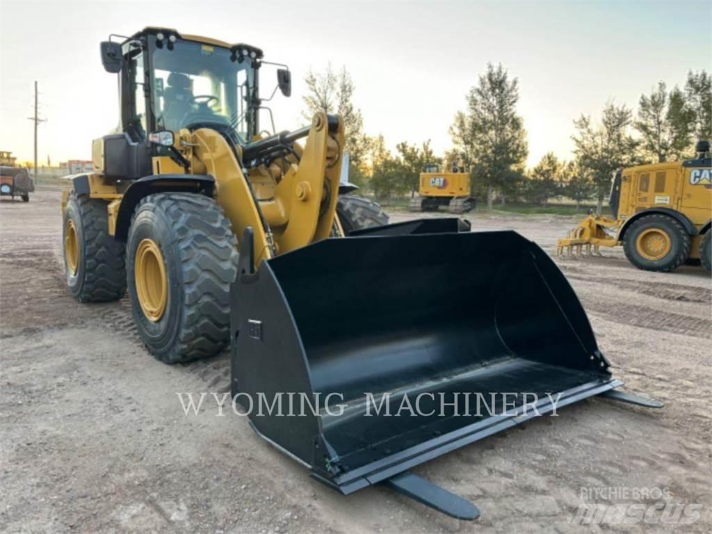 CAT 938 Naudoti ratiniai krautuvai
