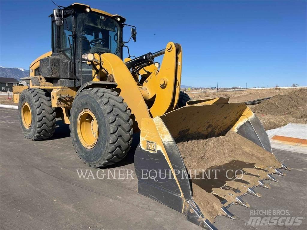 CAT 938 Naudoti ratiniai krautuvai