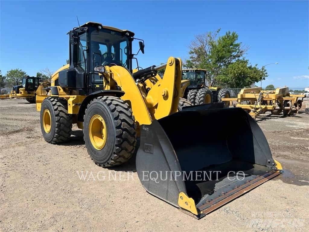 CAT 938 Naudoti ratiniai krautuvai