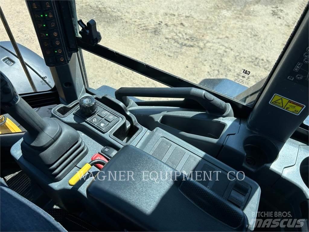 CAT 938 Naudoti ratiniai krautuvai