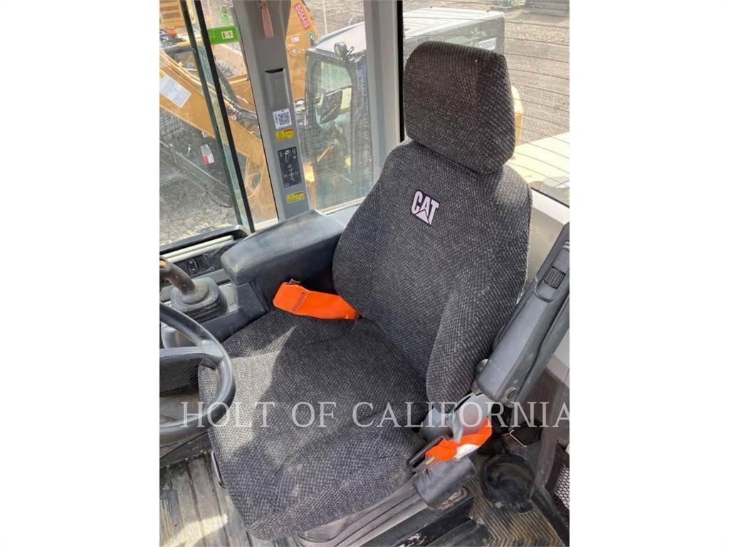 CAT 938 Naudoti ratiniai krautuvai