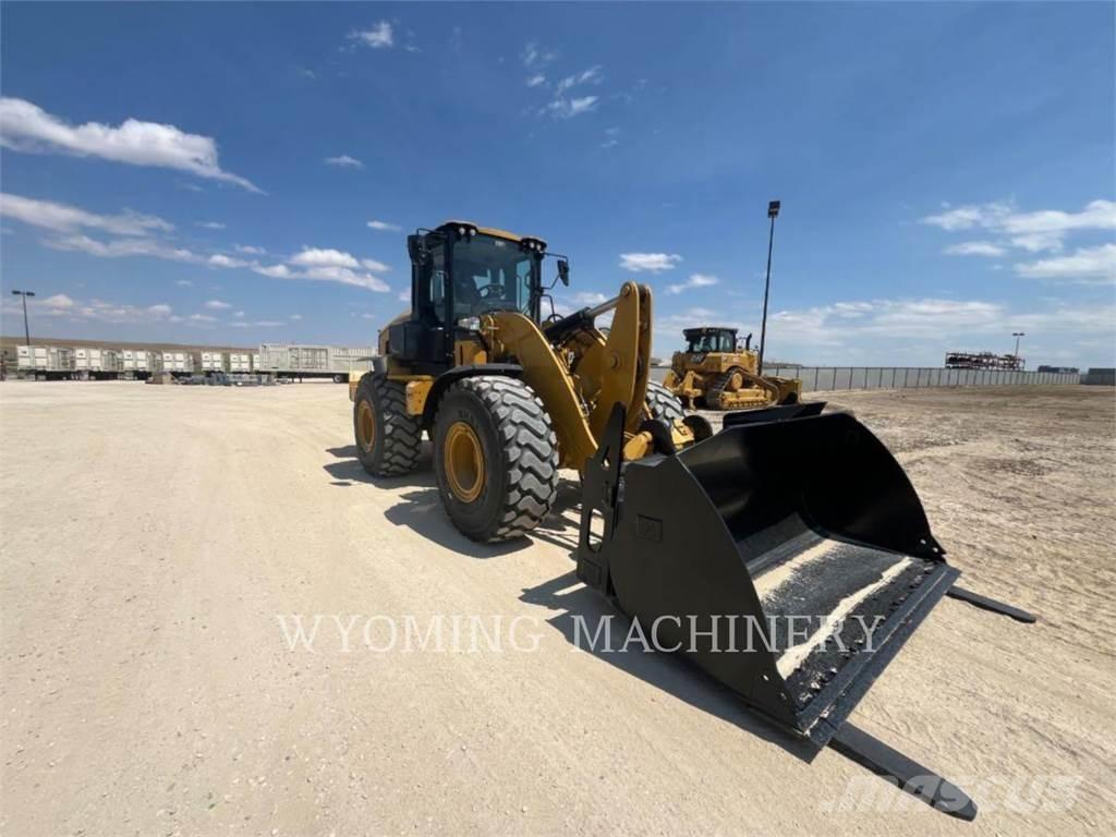 CAT 938 Naudoti ratiniai krautuvai