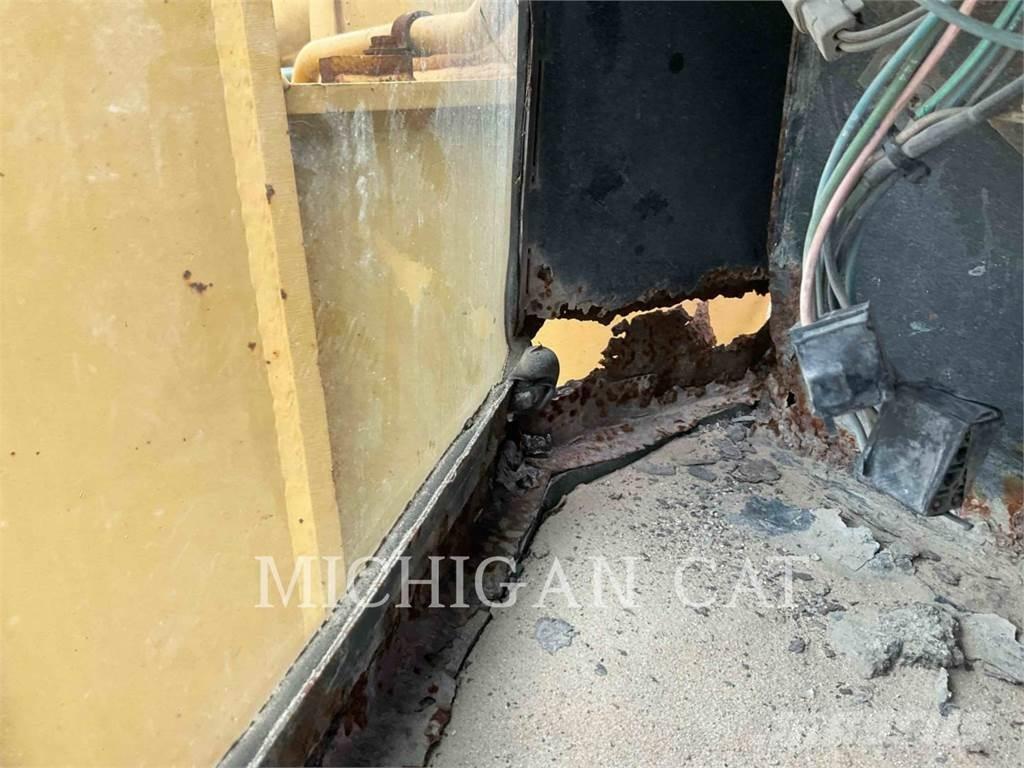 CAT 938G Naudoti ratiniai krautuvai