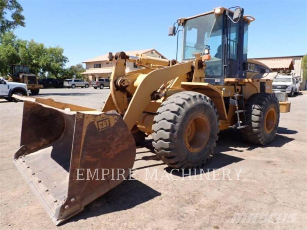 CAT 938G Naudoti ratiniai krautuvai