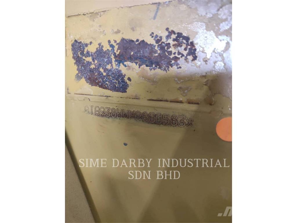 CAT 938H Naudoti ratiniai krautuvai