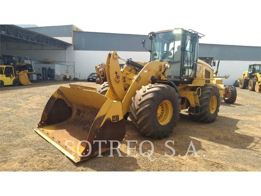 CAT 938K Naudoti ratiniai krautuvai