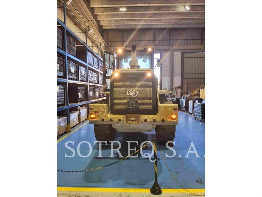 CAT 938K Naudoti ratiniai krautuvai