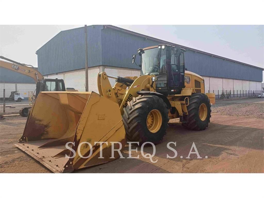CAT 938K Naudoti ratiniai krautuvai