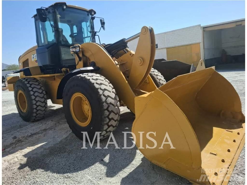 CAT 938K Naudoti ratiniai krautuvai