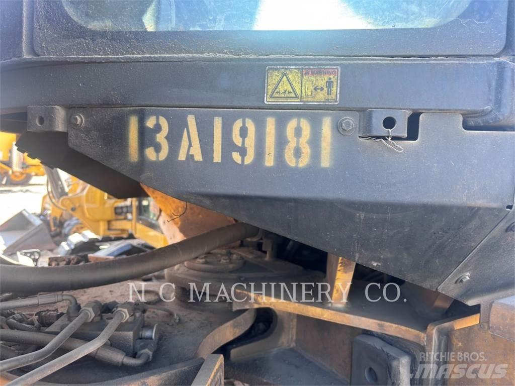 CAT 938K Naudoti ratiniai krautuvai