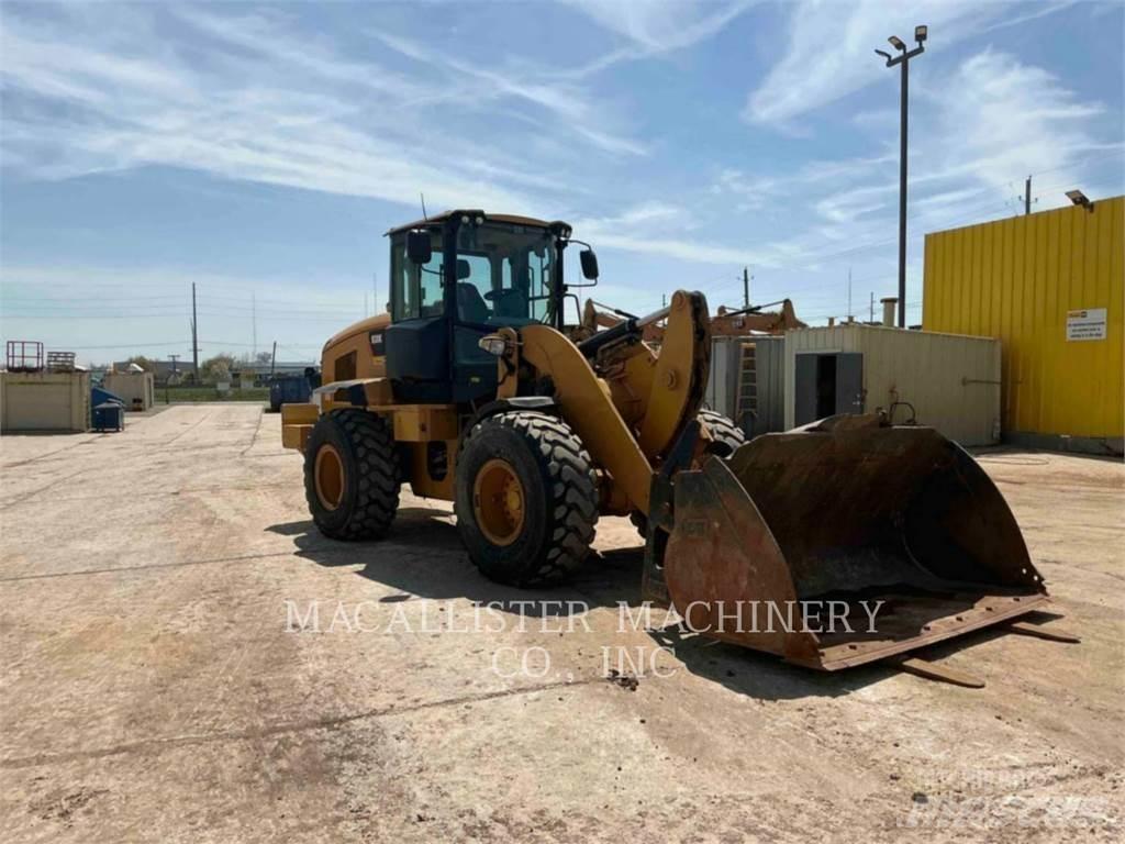 CAT 938K Naudoti ratiniai krautuvai