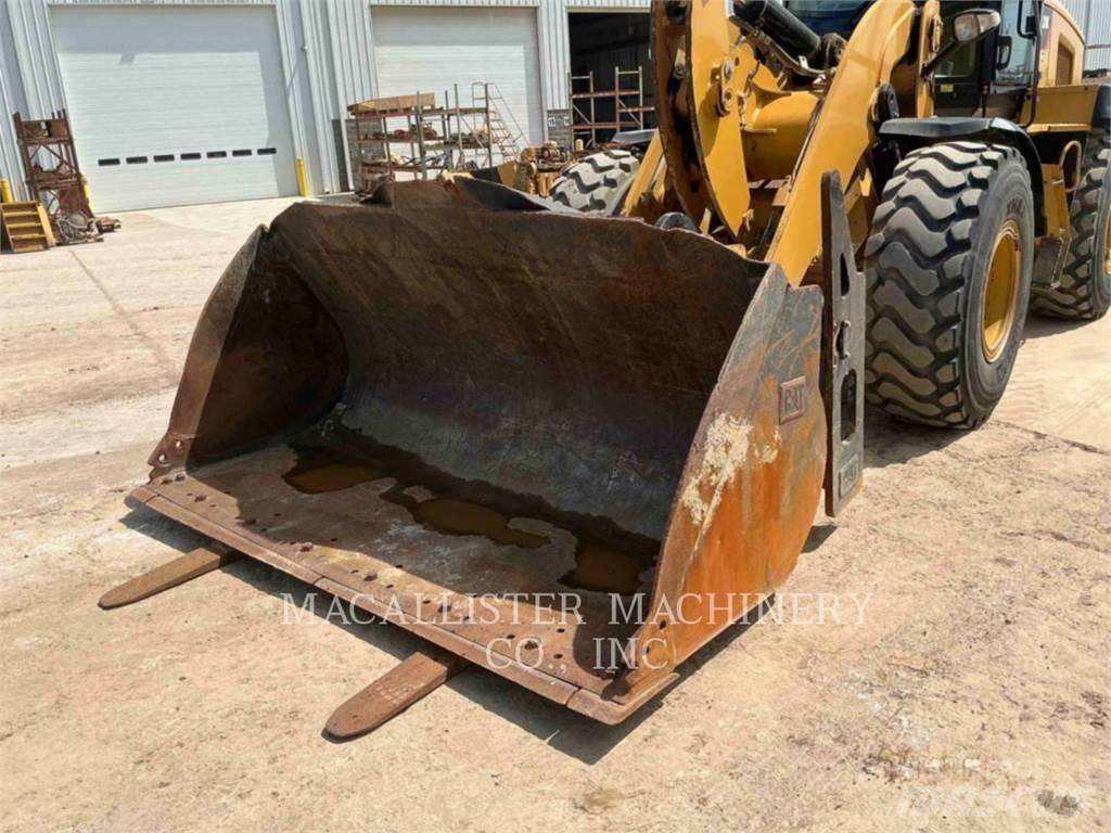 CAT 938K Naudoti ratiniai krautuvai