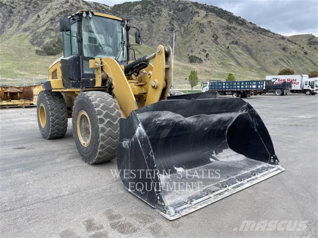 CAT 938K Naudoti ratiniai krautuvai