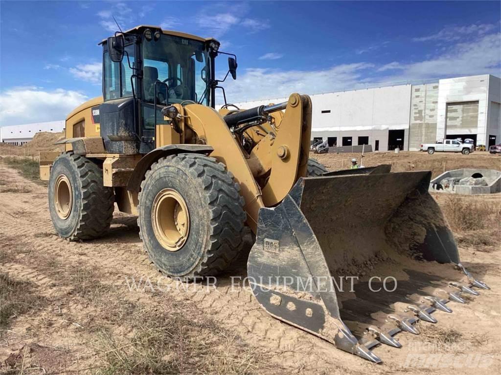 CAT 938M Naudoti ratiniai krautuvai