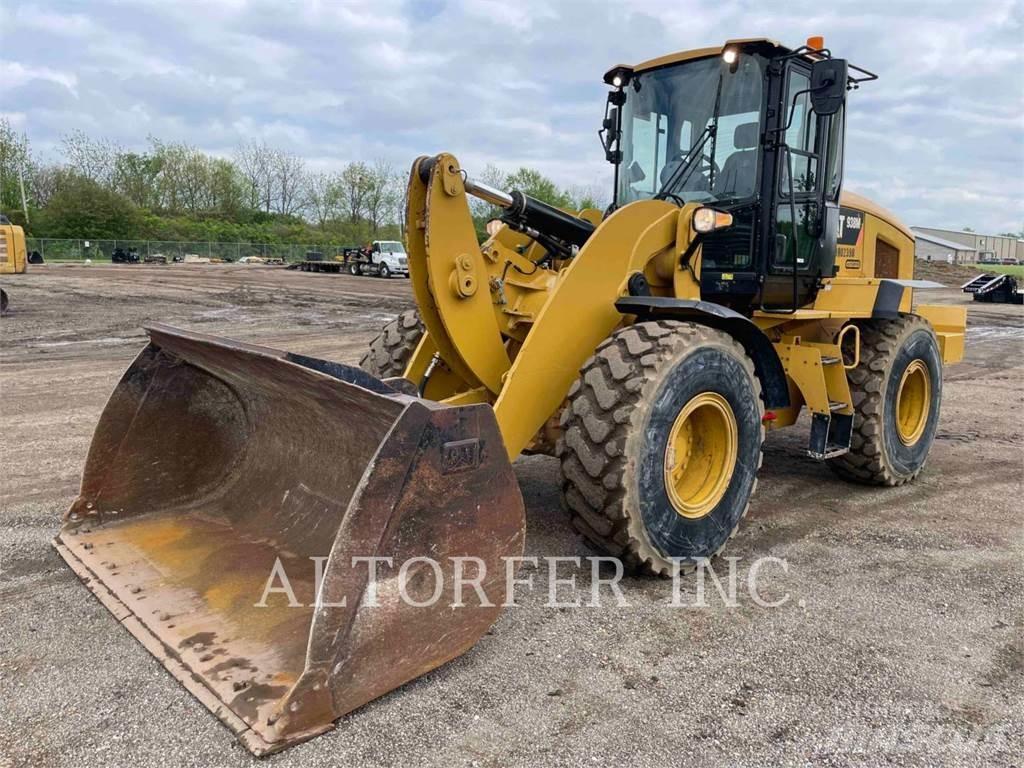 CAT 938M Naudoti ratiniai krautuvai