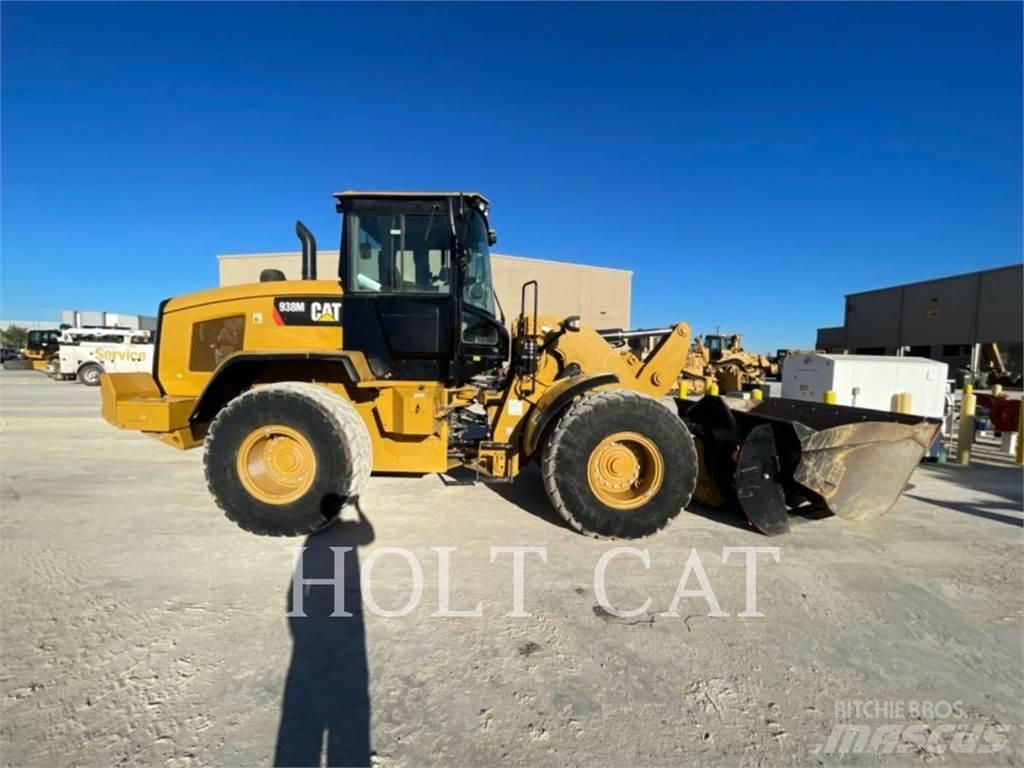 CAT 938M Naudoti ratiniai krautuvai
