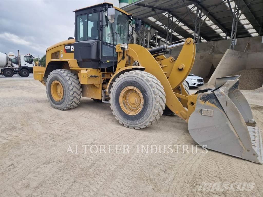 CAT 938M Naudoti ratiniai krautuvai