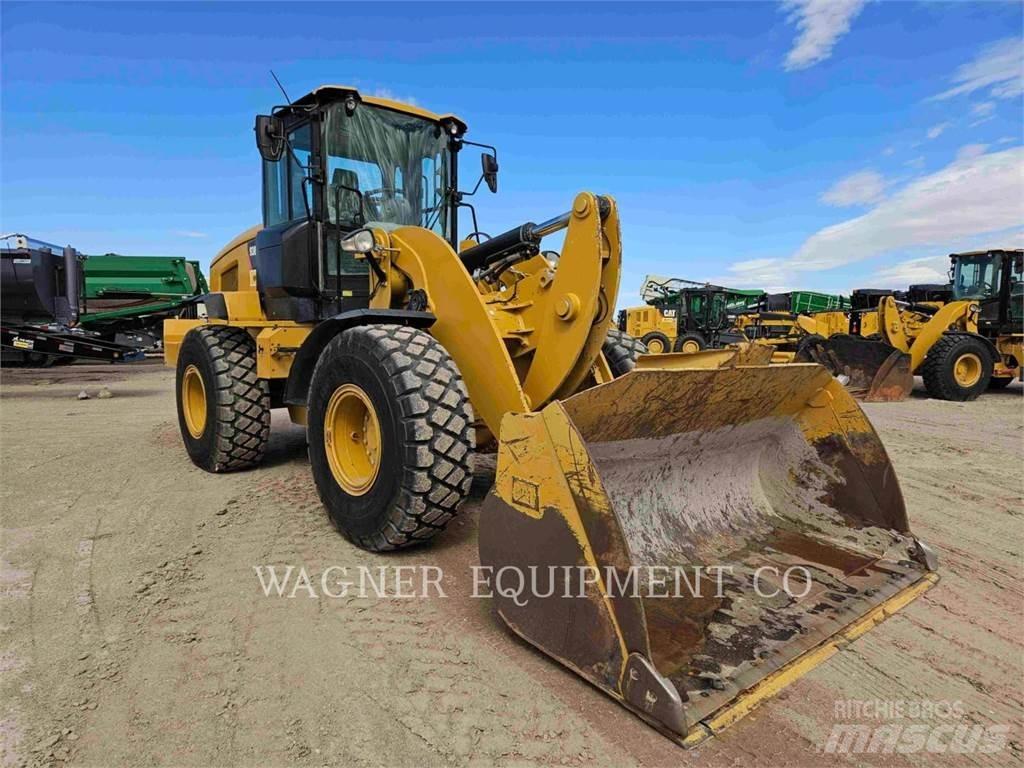 CAT 938M Naudoti ratiniai krautuvai