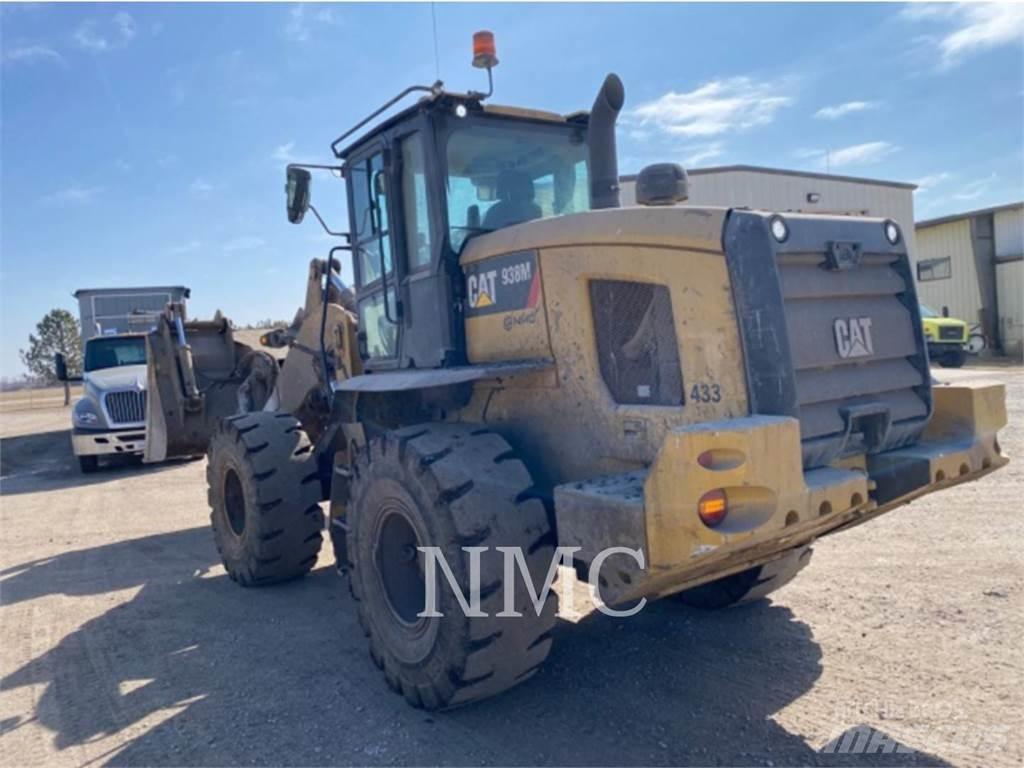 CAT 938M Naudoti ratiniai krautuvai