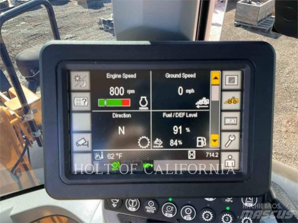 CAT 938M Naudoti ratiniai krautuvai