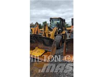 CAT 938M Naudoti ratiniai krautuvai
