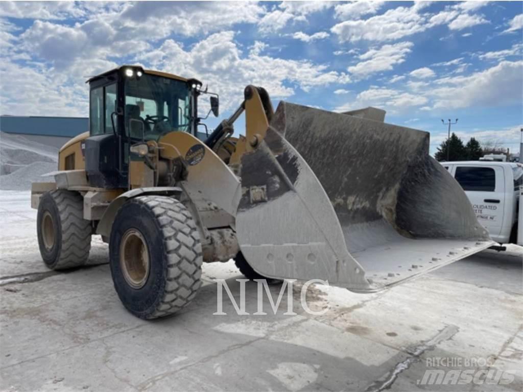 CAT 938M Naudoti ratiniai krautuvai