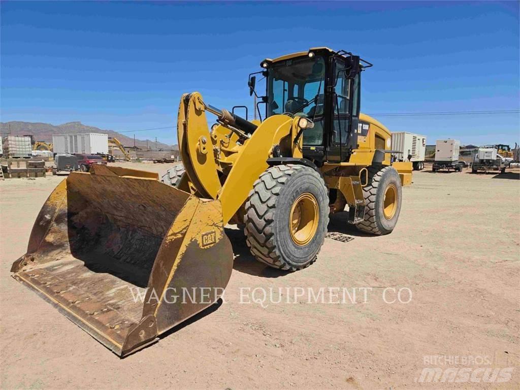 CAT 938M Naudoti ratiniai krautuvai