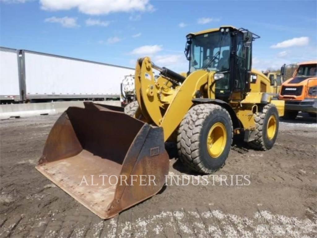 CAT 938M Naudoti ratiniai krautuvai