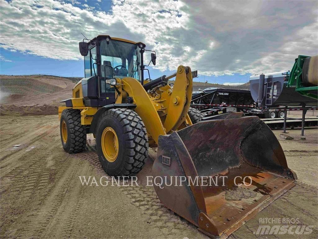 CAT 938M Naudoti ratiniai krautuvai