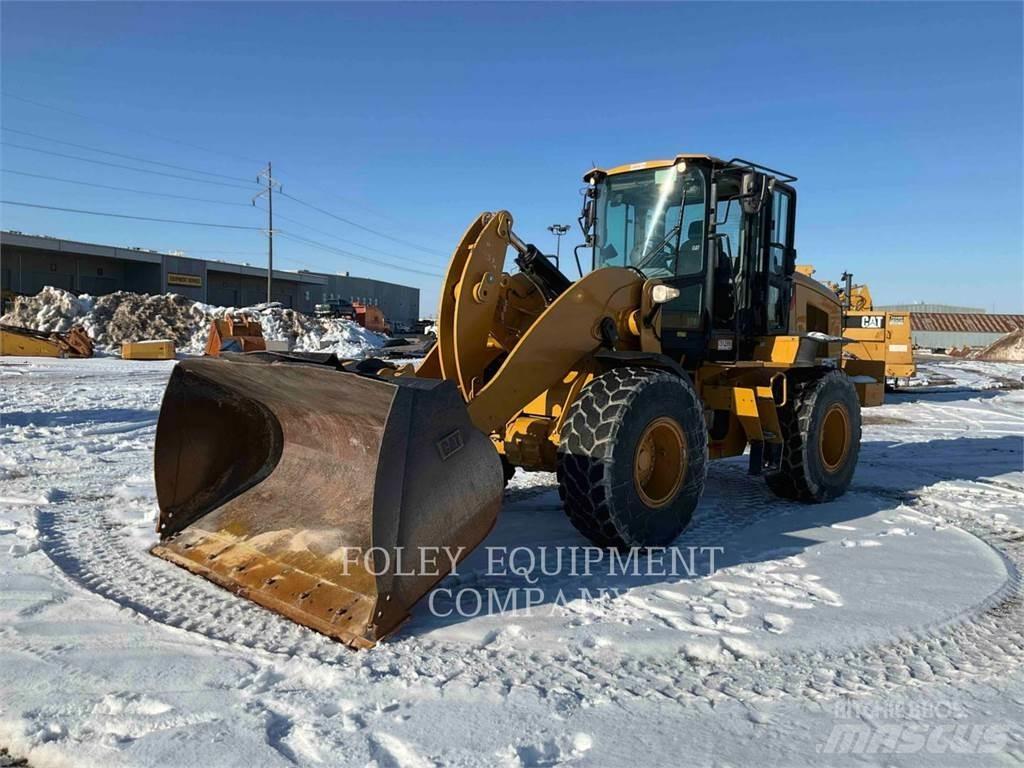 CAT 938M Naudoti ratiniai krautuvai