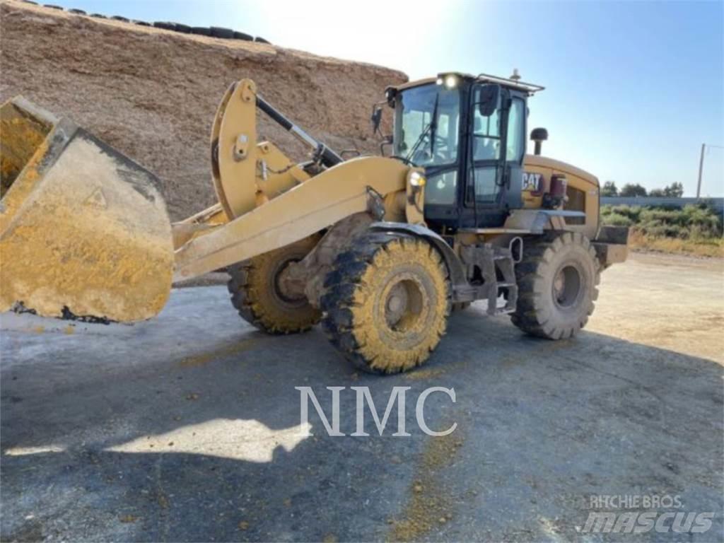 CAT 938M Naudoti ratiniai krautuvai