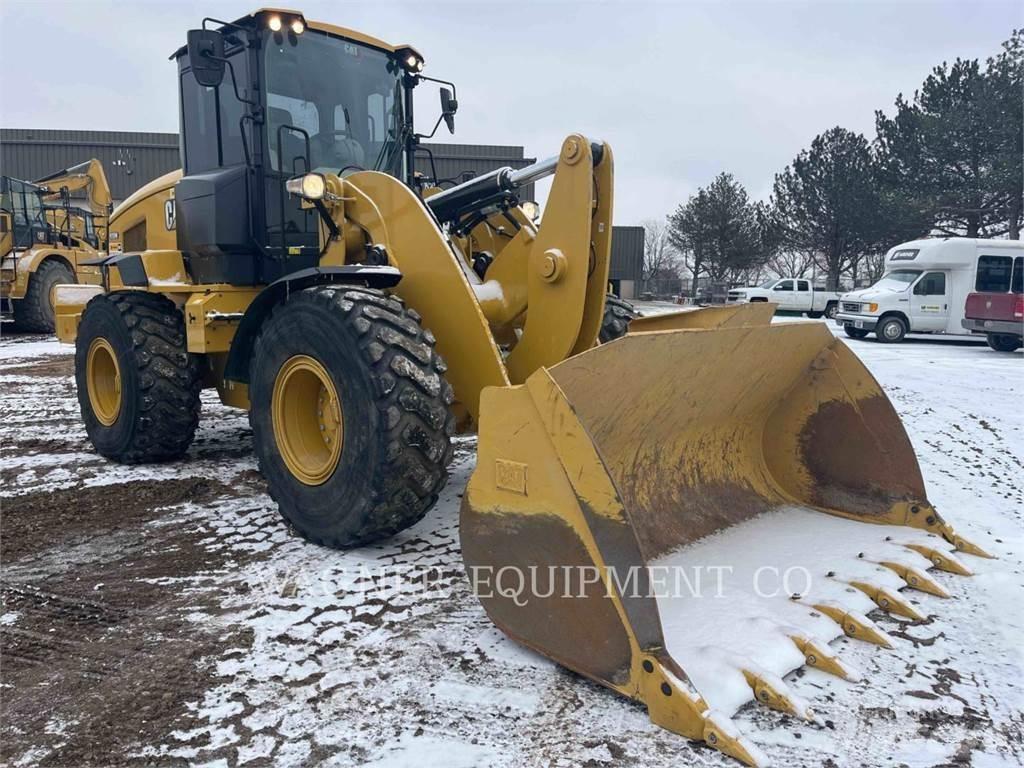 CAT 938M Naudoti ratiniai krautuvai