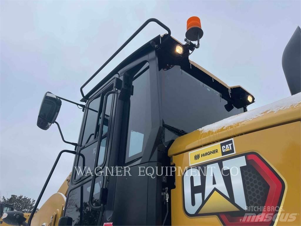 CAT 938M Naudoti ratiniai krautuvai