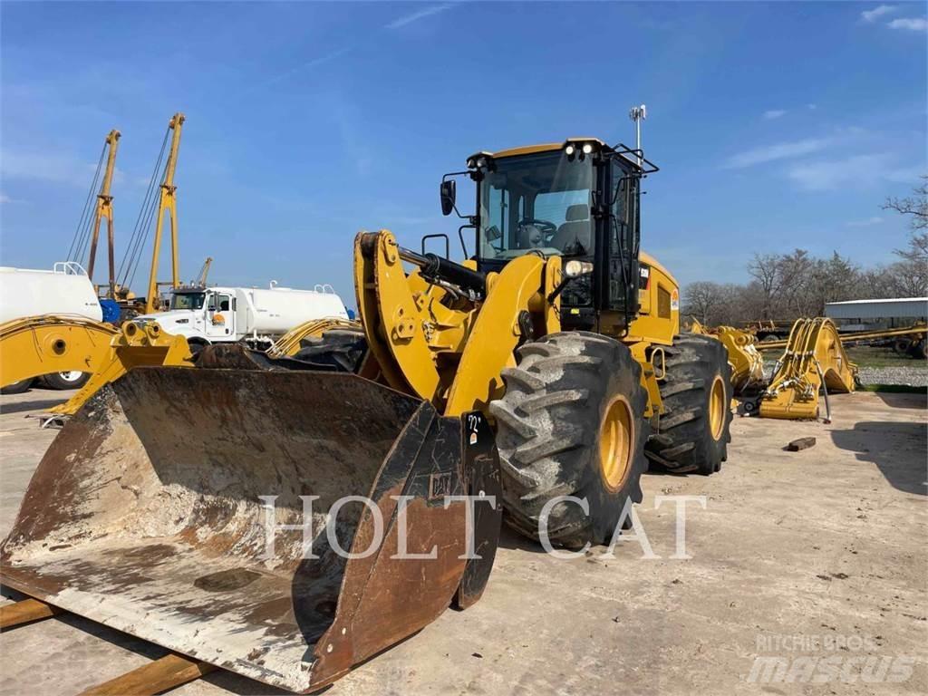 CAT 938M Naudoti ratiniai krautuvai