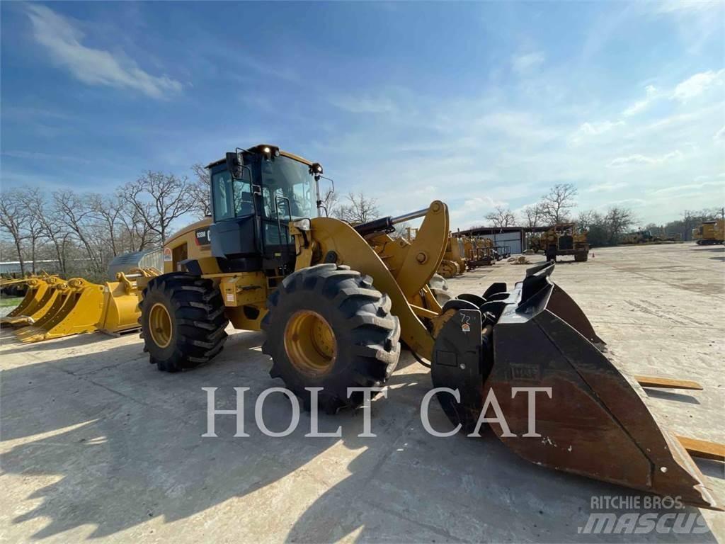 CAT 938M Naudoti ratiniai krautuvai