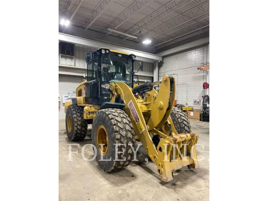 CAT 938M Naudoti ratiniai krautuvai